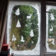 素敵なクリスマスを迎えるのにふさわしい窓のデコレーションアイデア Poptie