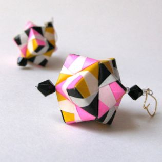 折り紙を活用した手作りピアスがかわいい！和柄・花柄・蝶 - POPTIE